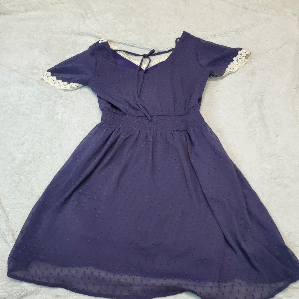 M - Picture 6 of 10
